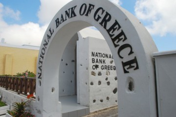 Demisii la National Bank of Greece